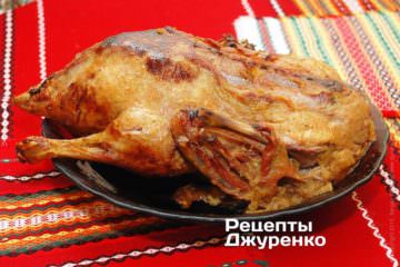 Запечена качка повинна придбати дивовижний відтінок