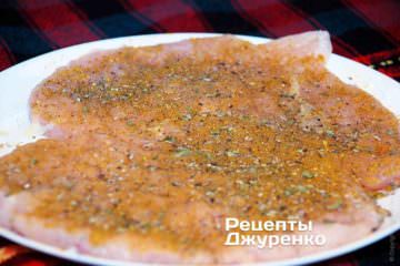 Посипати невеликою кількістю порошку каррі