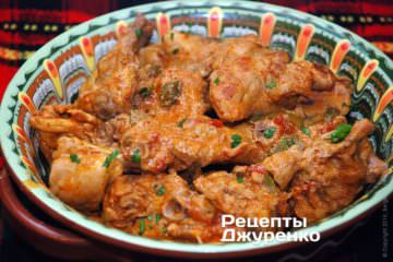 Выложить кролика на блюдо