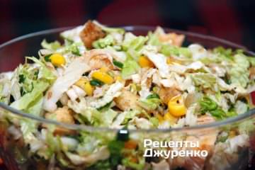 Салат из пекинской капусты с курицей и кукурузой