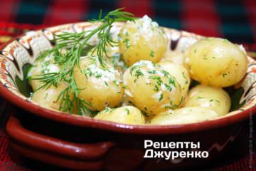 Аккуратно смешать картофель и добавки