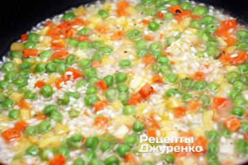 вливать горячую воду