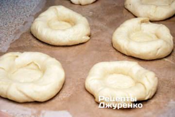 Сделать углубления в тесте