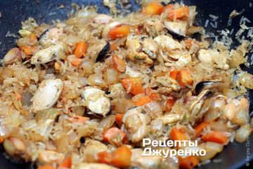 Обжаривать рис