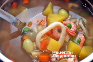 Покласти в суп морепродукти