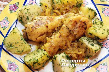 Викласти курку на тарілку