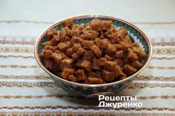 сухарики с чесноком