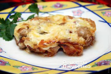 Мясо запеченное с сыром