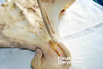 Тесто превосходно тянется
