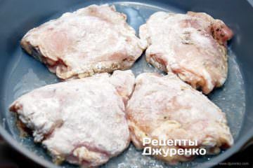 курицу обвалять в муке