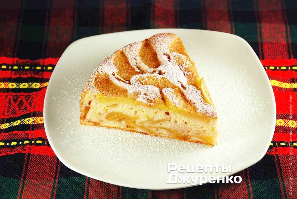 Шарлотка с яблоками