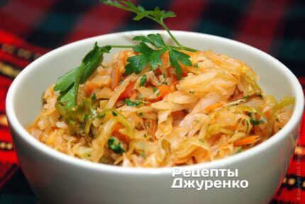 Тушеная капуста без мяса