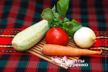 Молодой кабачок и молодые овощи.