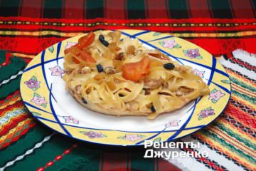 Лапшевник — запеканка с изюмом и курагой