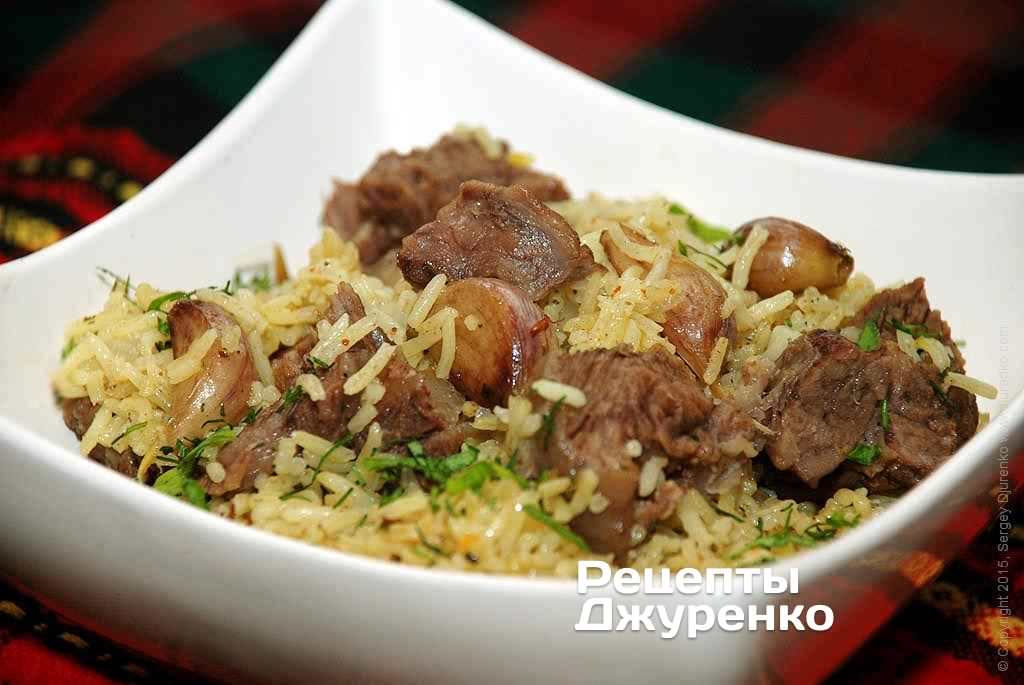 Ужин для всей семьи: рис с овощами и курицей в духовке