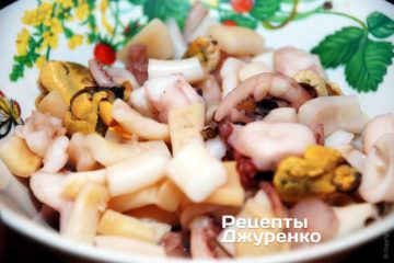 Коктейль с морепродуктами.