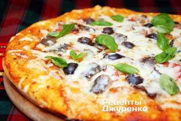 Пицца с рыбой (сардинами)