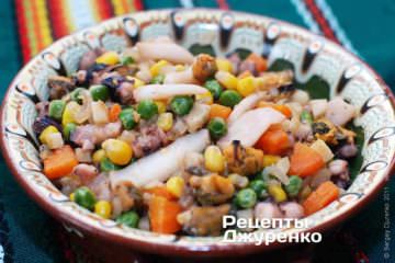 Морепродукты с овощами