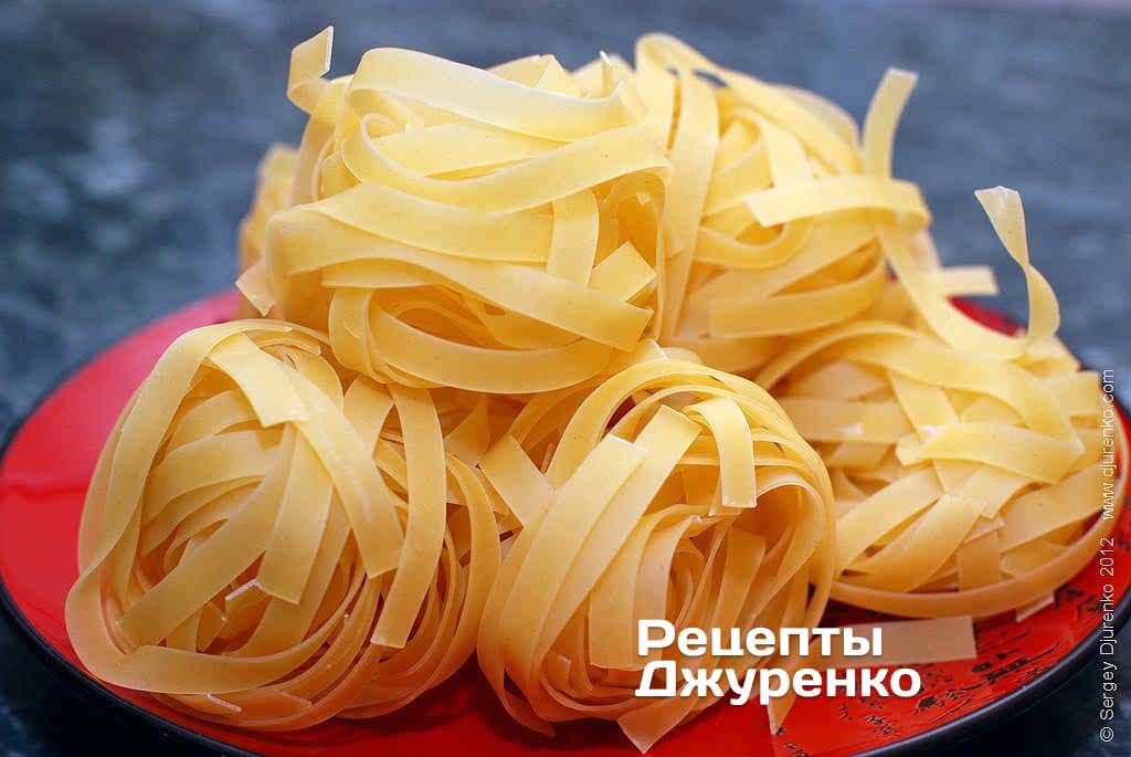 Паста fettuccine.