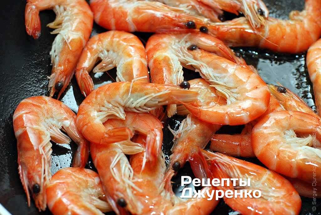 Креветки едят в пост. Креветки в масле. Мусульмане кушают креветки. Креветки можно есть мусульманам. Чем питаются креветки.