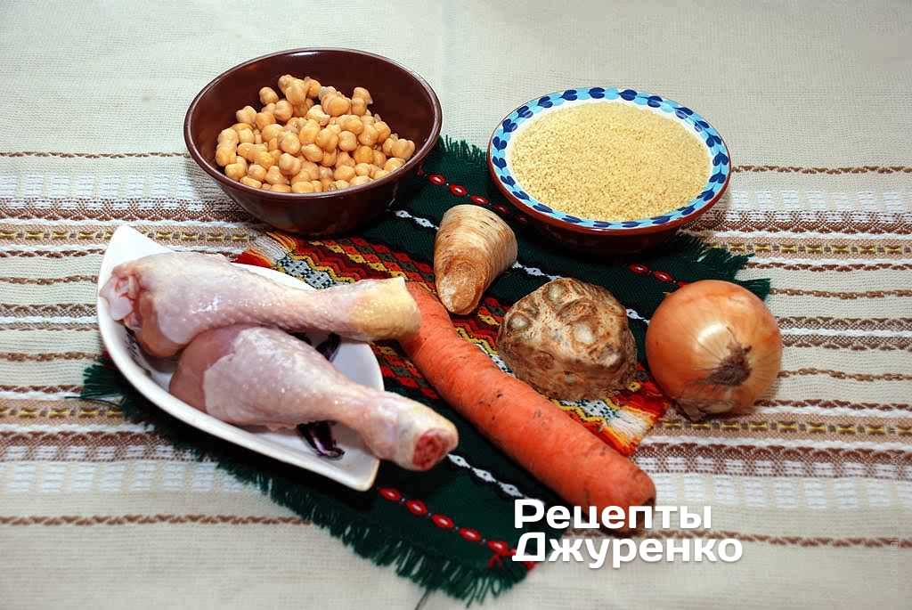 Ингредиенты. Курица, набор овощей, нут, кускус.