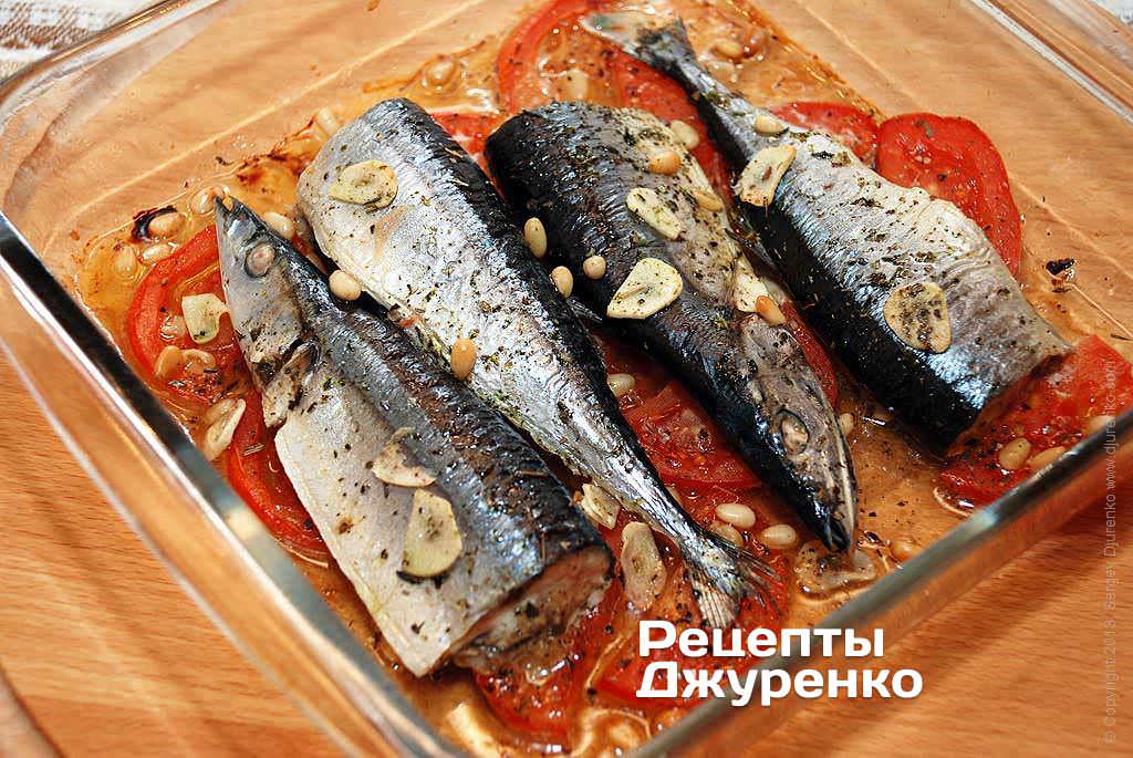 Поставити рибу в духовку, розігріту до 180-200 градусів.