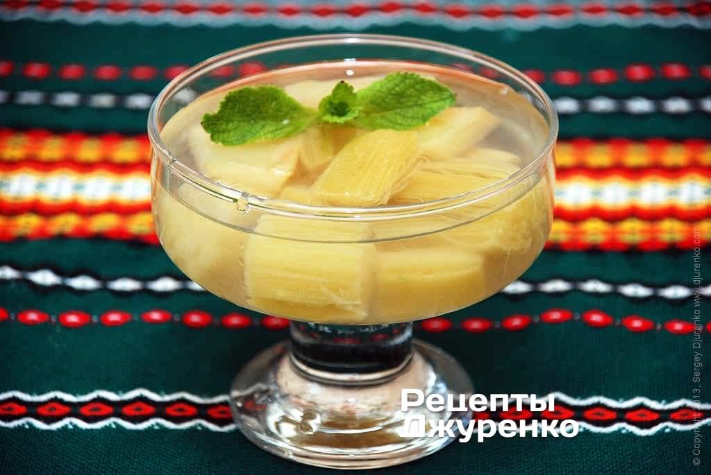 Компот из ревеня