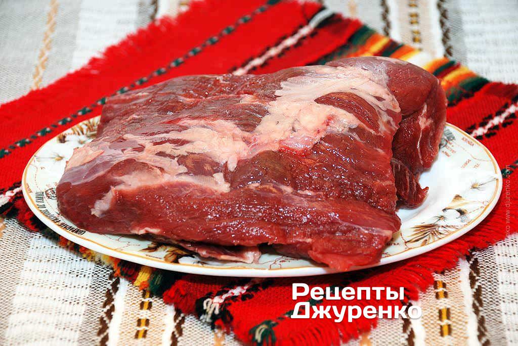 Для тефтелей подойдет любая мясистая часть туши, лучше лопатка, задняя часть.