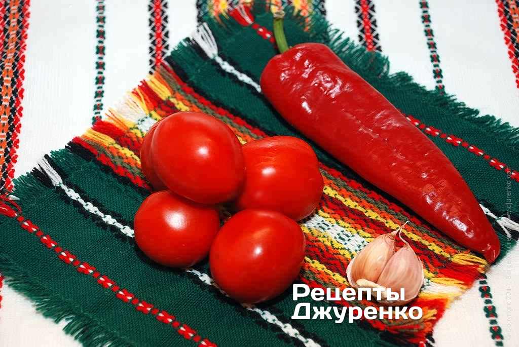 Овочі для томатного соусу.