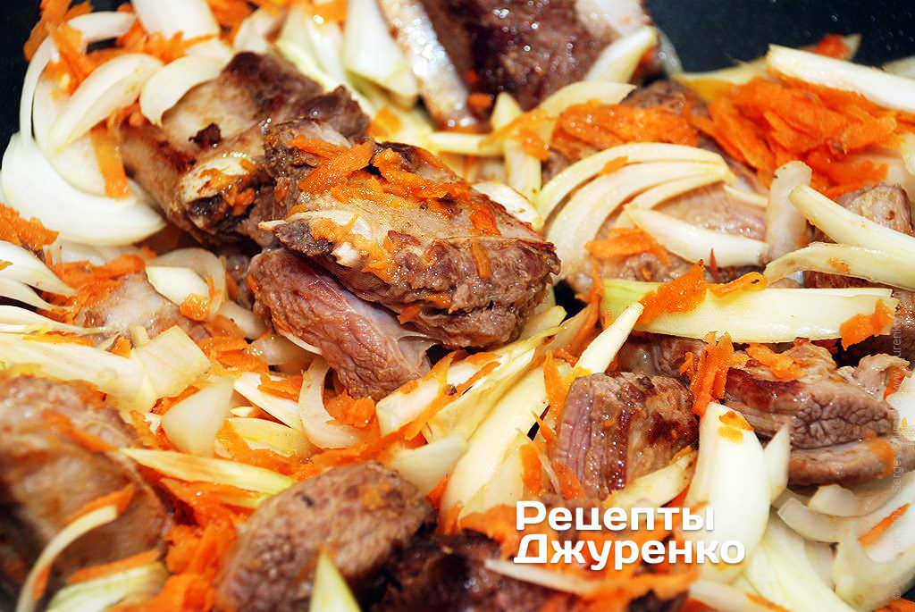 Тушеная картошка с ребрышками