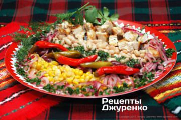 Салат с фасолью и курицей