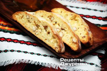 Фото рецепта кантучі — мигдальне печиво