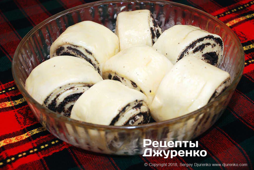 Как готовить формы булочки из мака. Булочки с маком из дрожжевого теста: рецепт с фото Красивые булочки с маком из дрожжевого теста с сахарным сиропом