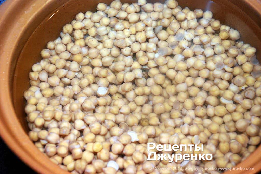 Boiled chickpeas.