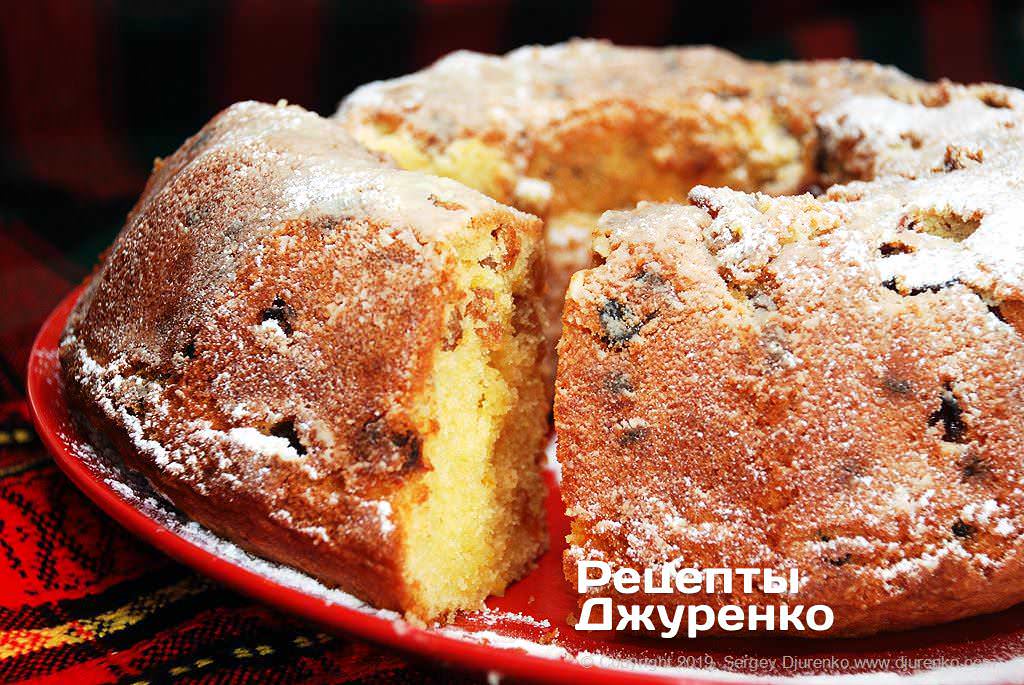 кекс з родзинками