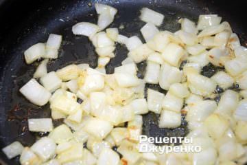 Жареный в масле лук. Фото рецепта. Шаг 3 Жареный в масле лук.