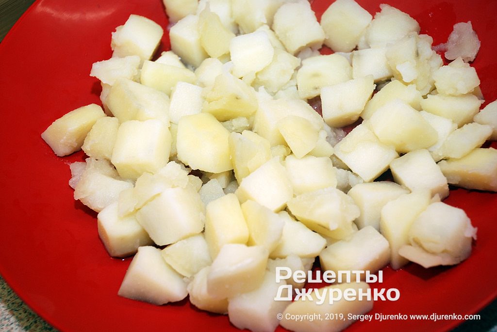 Шаг 3: отваренный картофель