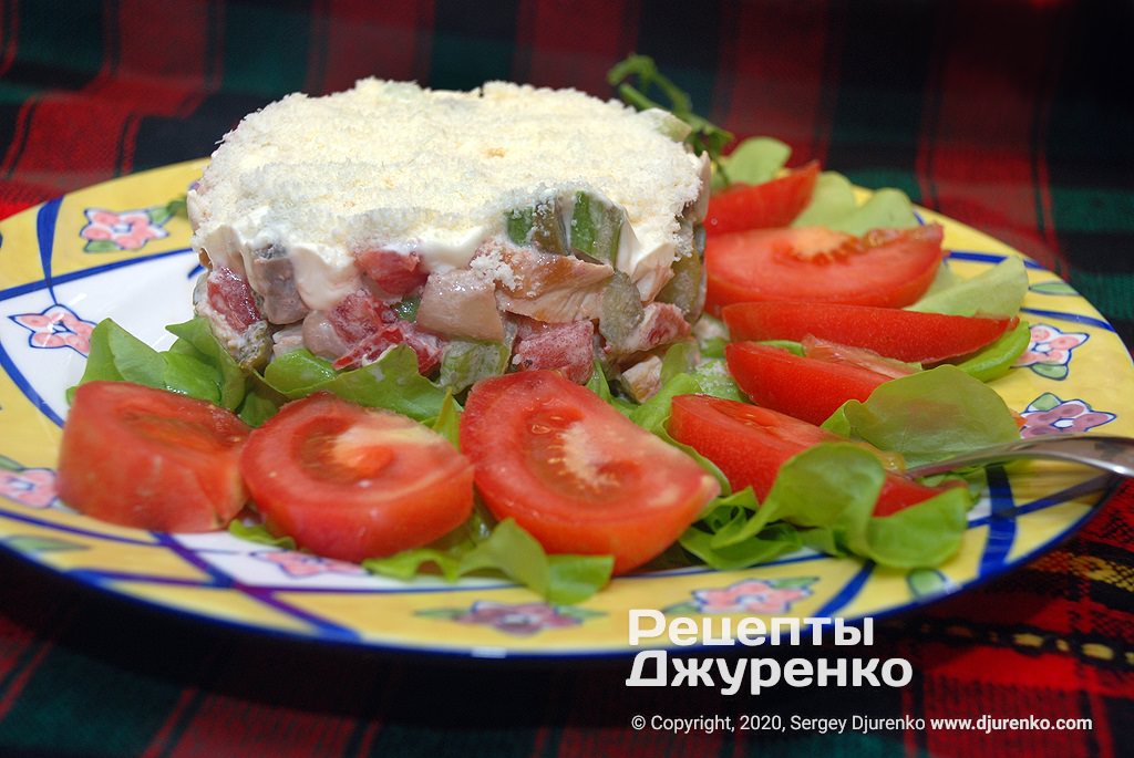 салат з куркою і грибами