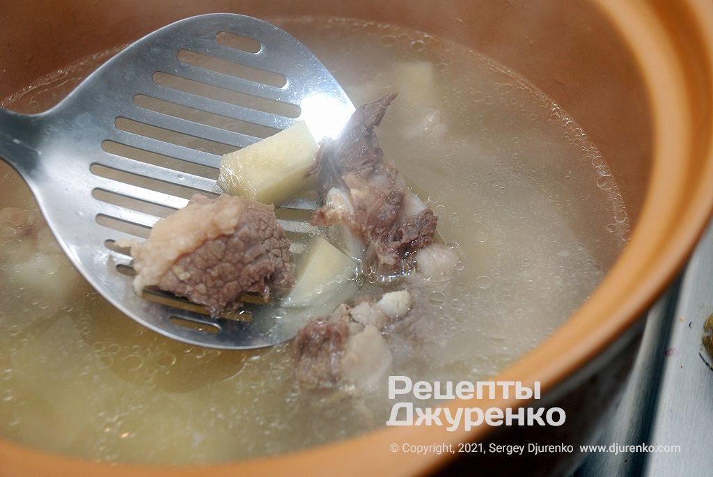 Суп с картошкой.