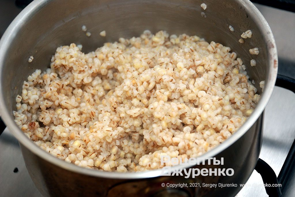 Крупа должна получиться мягкой и рассыпчатой.