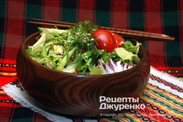 Салат с морской капустой