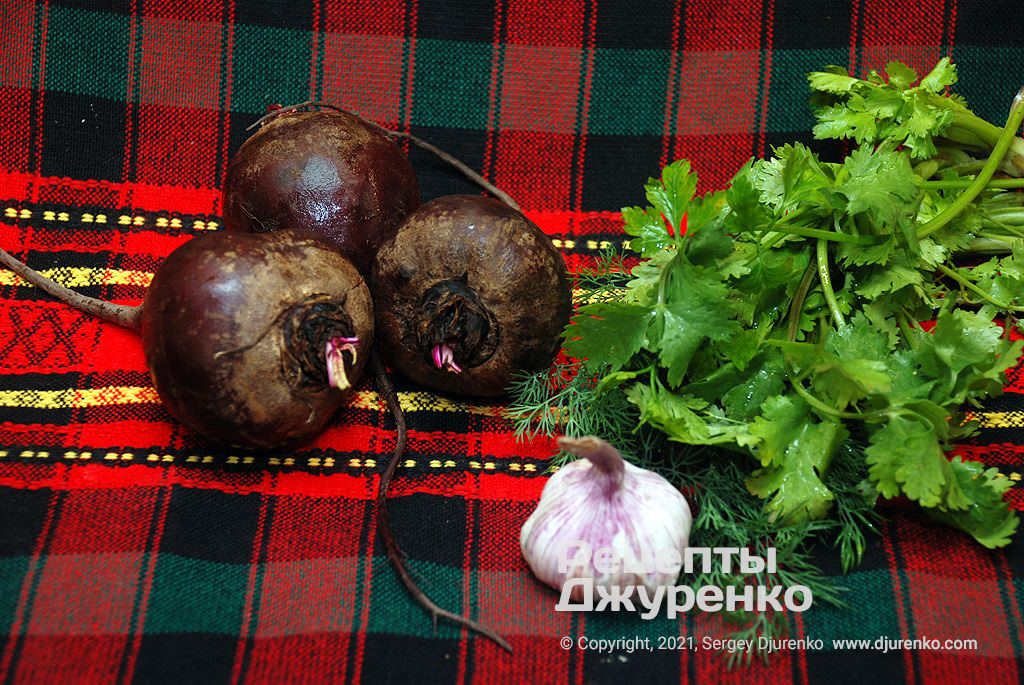 Молодий буряк - найкраще для маринування.