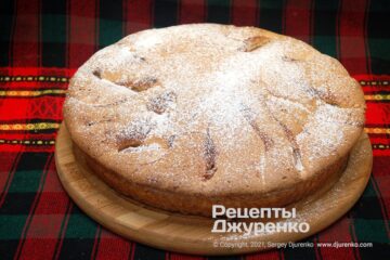 Шарлотка с грушами