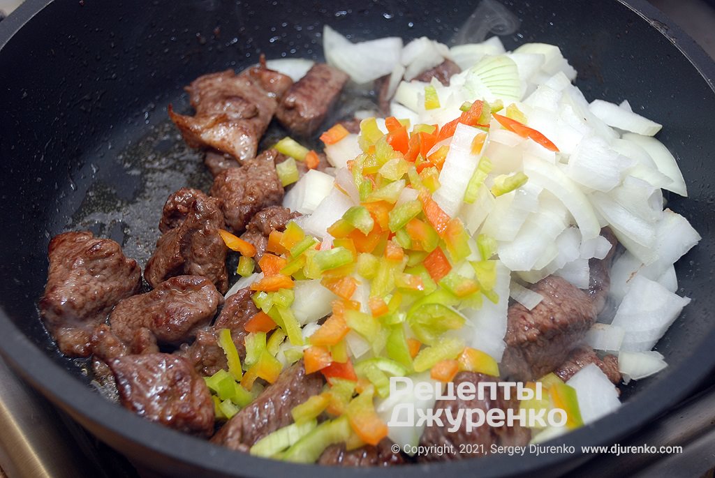 Мясная подлива из говядины с томатной пастой — рецепт с фото пошагово Свиная поджарка с томатной пастой