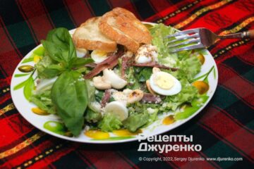 Фото рецепта салат с анчоусами