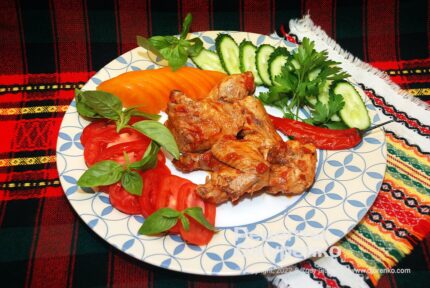Курица с помидорами тушеная в вине