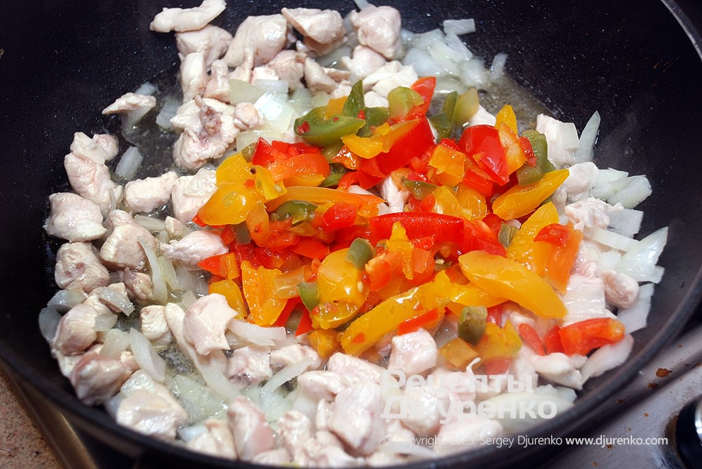 Fry chicken, onion and pepper.