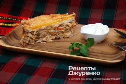 Куриная запеканка с соусом бешамель: рецепт из отварных куриных бёдер