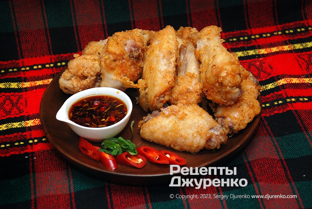 Жареные крылышки во фритюре после легкого маринования