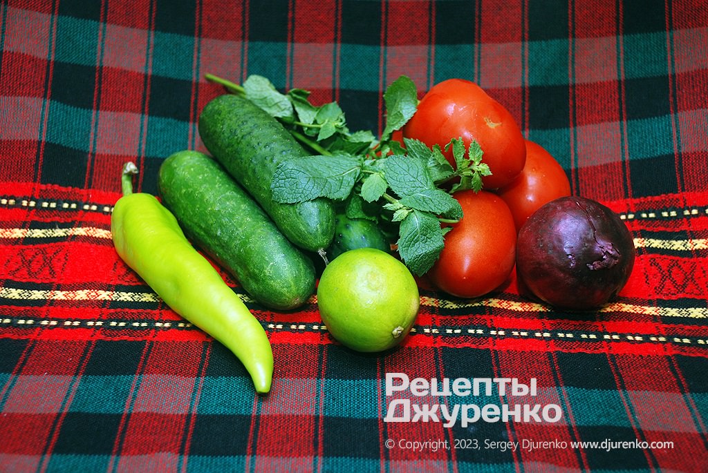 Свіжі овочі та зелень - найкращі інгредієнти.